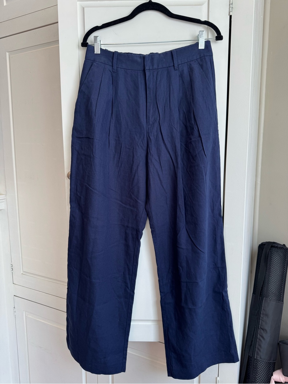NWOT GAP Navy Highrise Linen-Blend Trouser